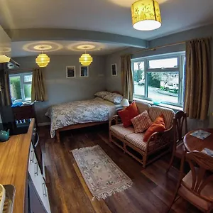 Cheltenham Studio Apartment Apartment