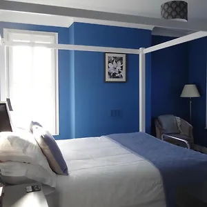 Number 8 Bed & Breakfast